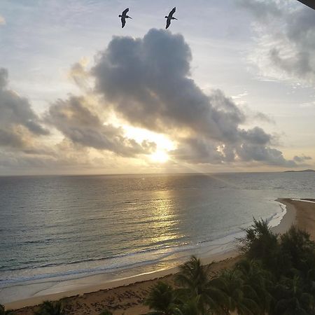 Beach Front Apartment In Luquillo Kültér fotó